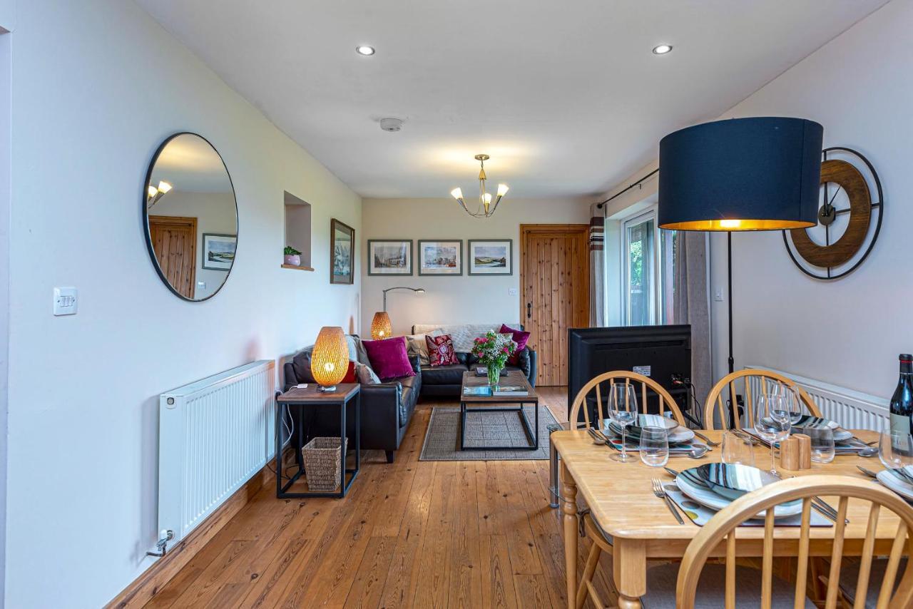 Laurel - Pet-Friendly Cottage With Indoor Pool, Hot Tub & Panoramic Snowdonia Views Colwyn Bay Exteriör bild