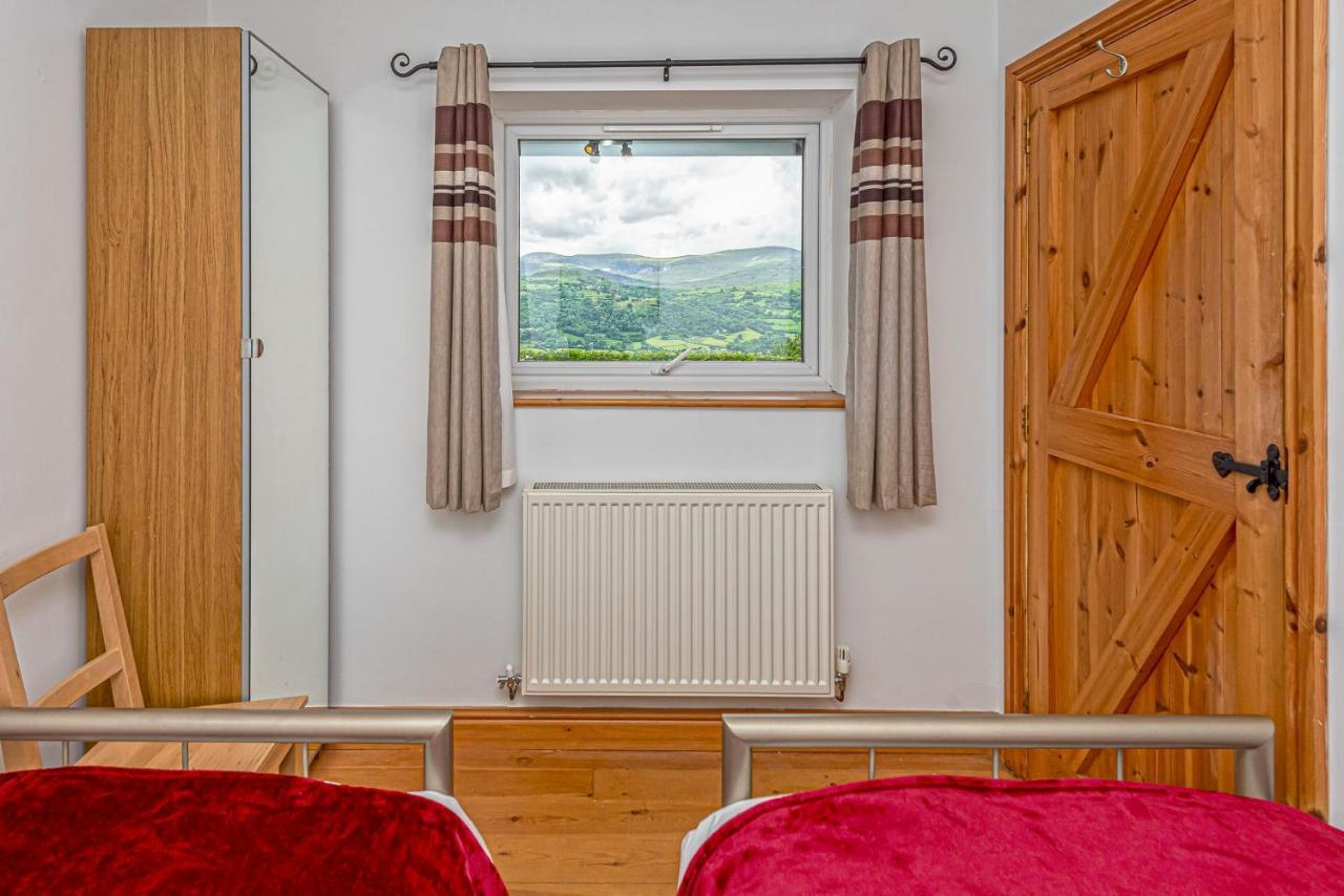 Laurel - Pet-Friendly Cottage With Indoor Pool, Hot Tub & Panoramic Snowdonia Views Colwyn Bay Exteriör bild