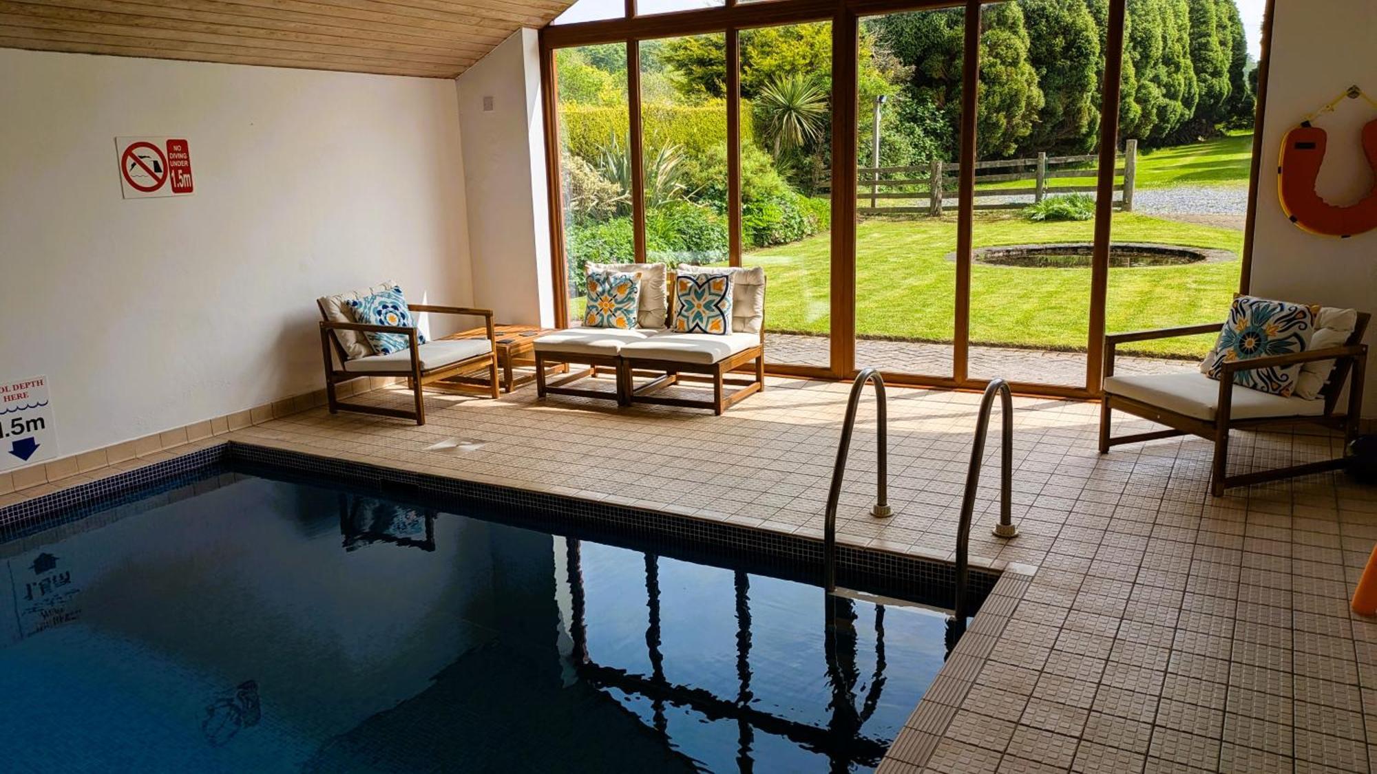 Laurel - Pet-Friendly Cottage With Indoor Pool, Hot Tub & Panoramic Snowdonia Views Colwyn Bay Exteriör bild